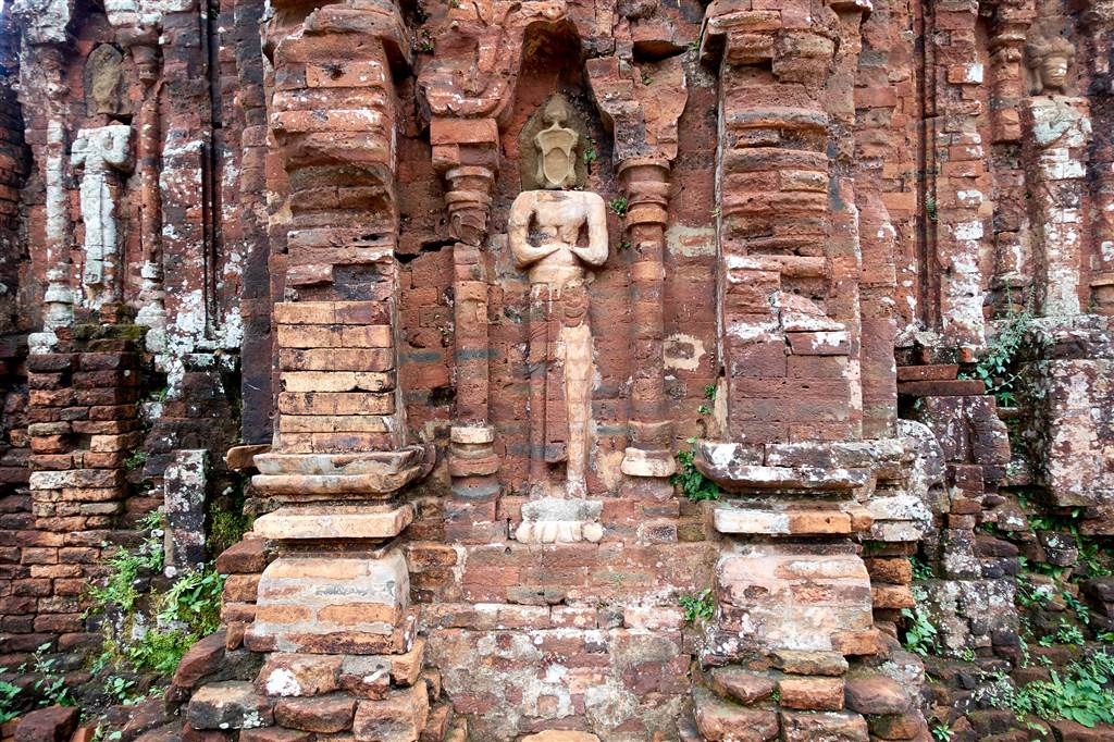 Beyond Pho – God Shiva at My Son