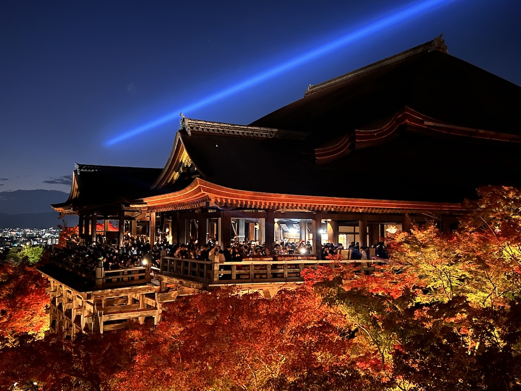 A Symphony of Colors –The Kiyomizu-dera Temple at Night